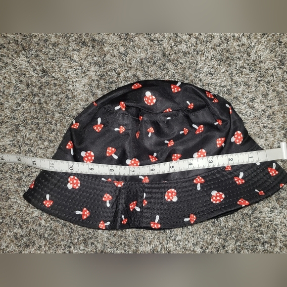 Urban Outfitters | Bucket Mushroom  Reversible Hat - Picture 5 of 5